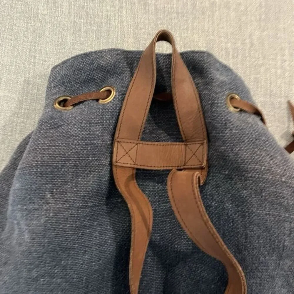 Roost Blue Woven Drawstring Backpack Brown Leather Straps Striped Lining Perfect